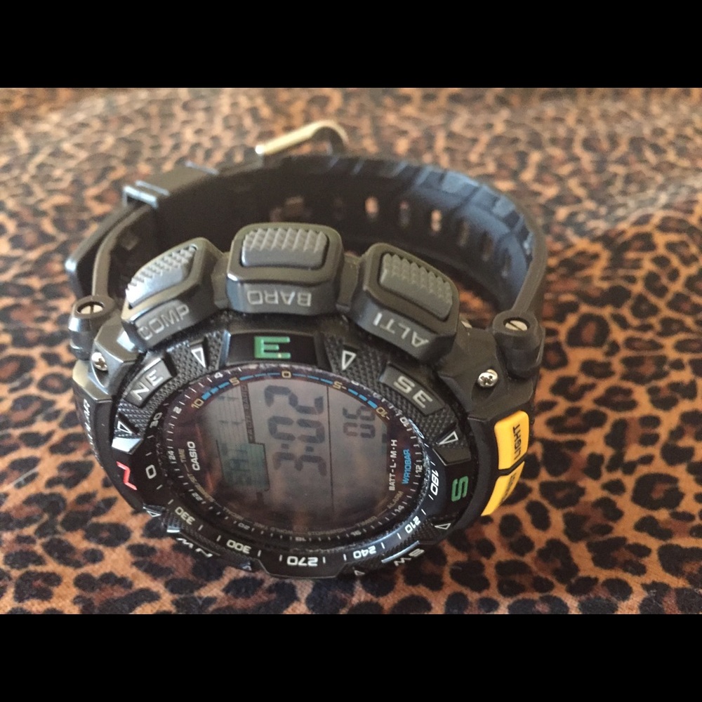 CASIO TOUGH SOLAR PATHFINDER MEN’S WATCH *LIKE NEW